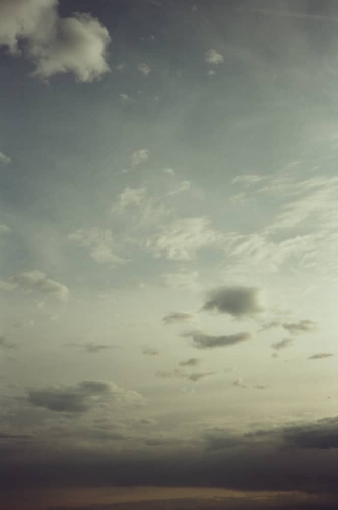 film/0027-0000933400/000093340035_wlkvvh