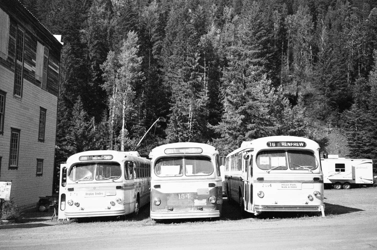 film/0032-0000013400/000001340008_tkzqq6