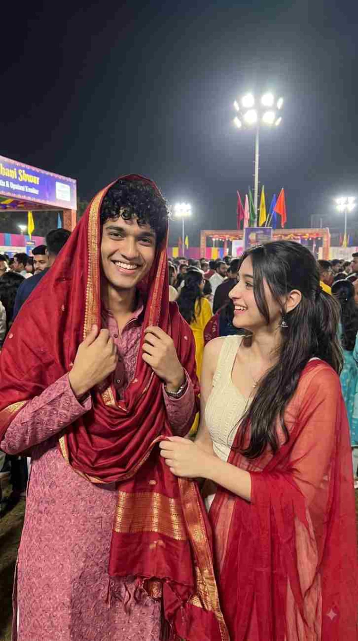 Festive Indian Couple Portrait – Traditional Celebration AI Photo
