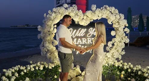 The famous dubai proposal setup