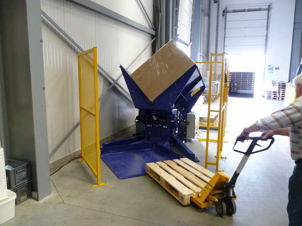 Easy-to-maintain pallet changing solutions
