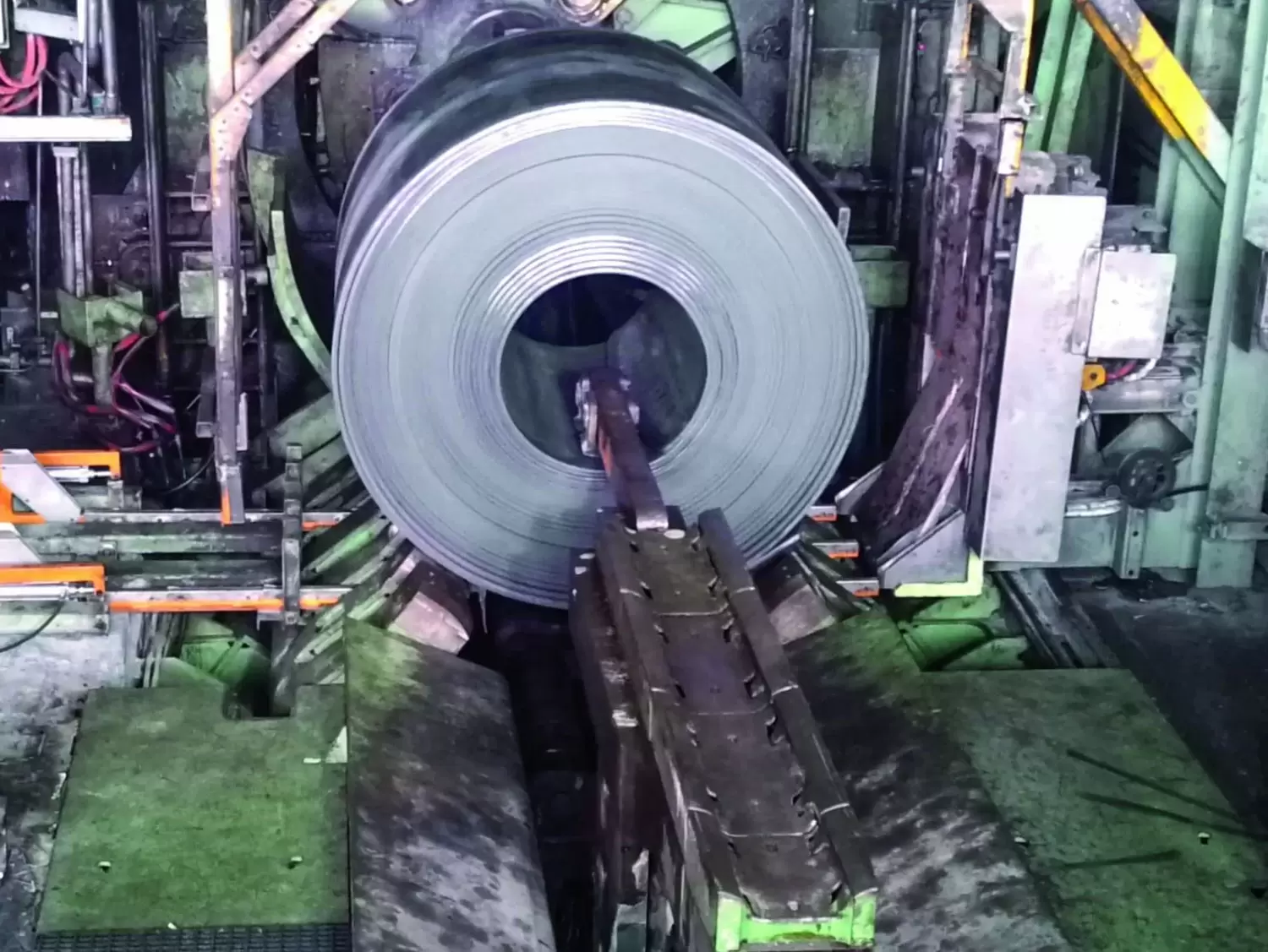 heavy duty strapping machine