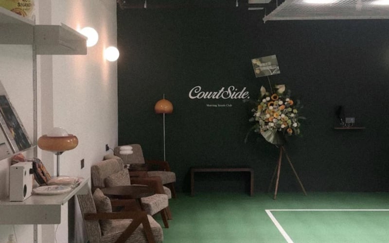 CourtSide：室內網球俱樂部