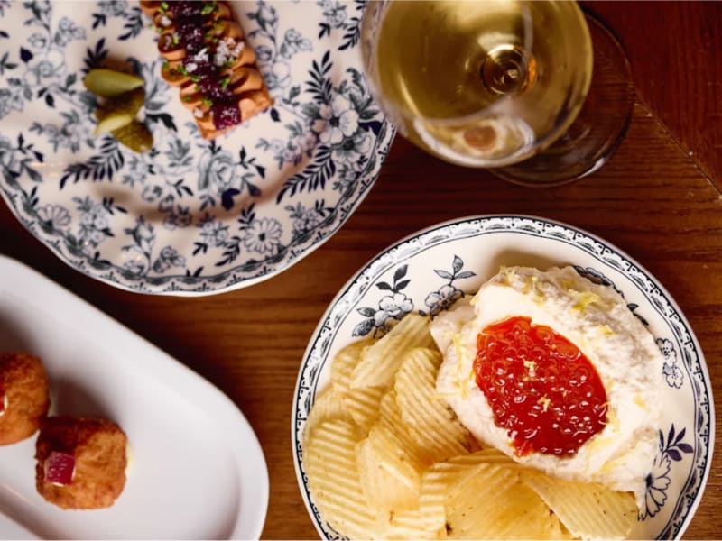 Food and drinks at Bourke's - Bar & Grill in Sai Ying Pun - Food & Drink - dining in Hong Kong