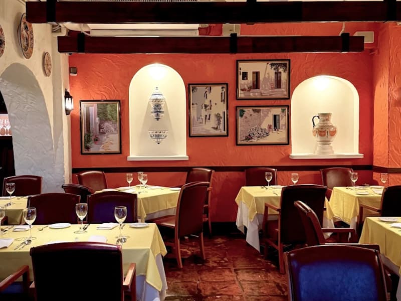 Environment and atmosphere at Ole西班牙餐廳 - 香港歷史最悠久西班牙餐廳 - 環境 - dining in Hong Kong
