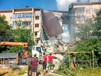В Шебекине из-за обстрела обрушился подъезд многоэтажного дома [обновляется]