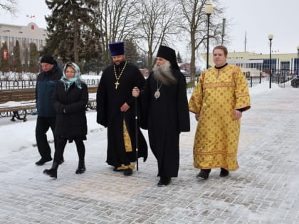 Епископ Савва совершил Божественную Литургию в соборе Покрова Пресвятой Богородицы города Бирюч