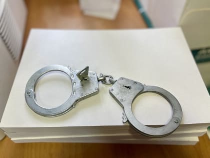 Оскольчанку, приехавшую искать тайник в Губкинский округ, задержали полицейские