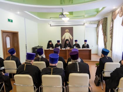 В Губкинском епархиальном управлении состоялось заседание Епархиального Совета