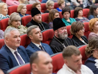 Епископ Софроний принял участие в мероприятии к Международному женскому дню