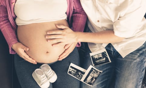 Faut-il attendre 3 mois avant d'essayer de tomber enceinte après une fausse couche ?