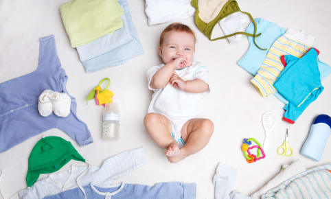 Baby te groot voor zijn kledingmaat? Of dat zo gezond is...