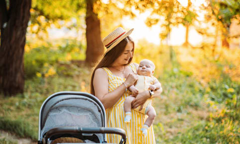 Ne couvrez pas la poussette de bébé en cas de forte chaleur !