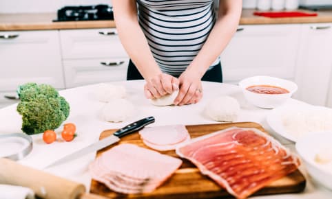 Charcuterie enceinte : est-ce compatible ?