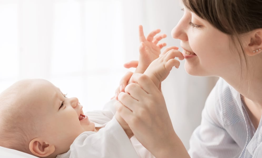 Baby groeit en wordt actief. Hoe je een luier probleemloos ververst