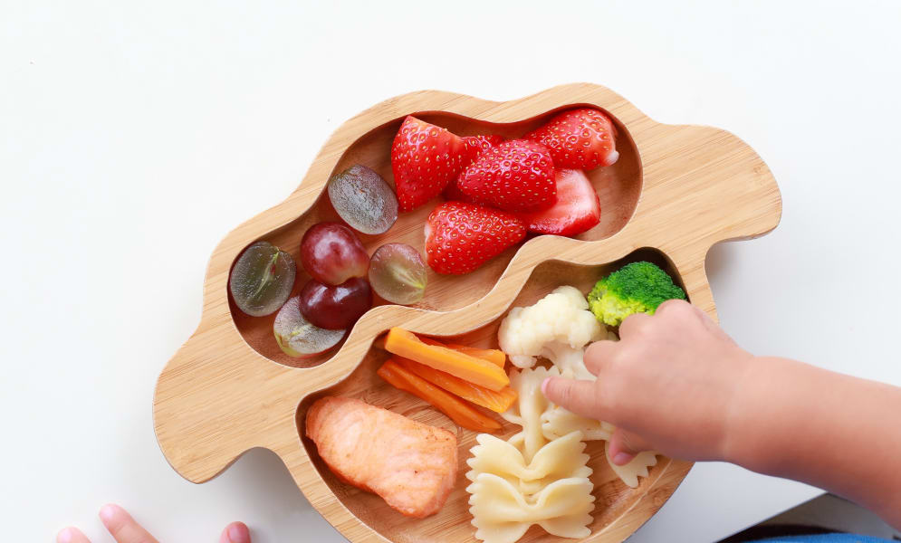 Idée de menu pour bébé de 12 mois : une journée dans son assiette
