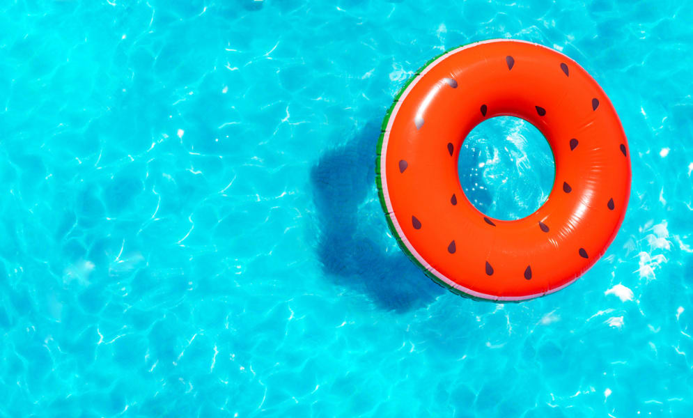 Zwemmen na je bevalling: wanneer en hoe doe je dat veilig?