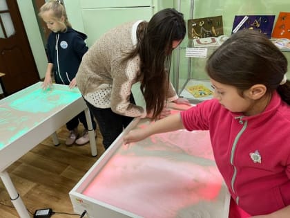 Творческий мастер-класс по песочной анимации в Рузе