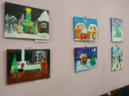 Авторские сюжеты на Рождественскую тематику можно увидеть на выставке картин в Дзержинском