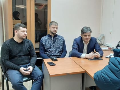 Депутаты Люберец ответили на вопросы жителей по землепользованию во время встречи