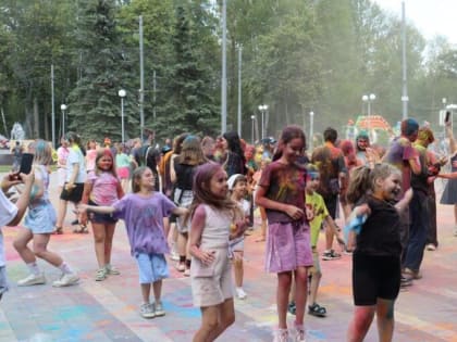 Каширская молодёжь весело отметила праздник