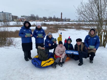 Сотрудники Госавтоинспекции совместно с молодогвардейцами проводят профилактические беседы в местах активного отдыха