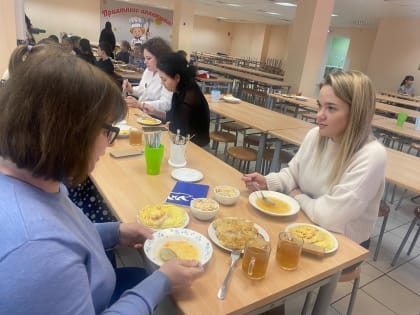 Качество еды, объем порций и разнообразное меню: Партийцы продолжают мониторинг горячего школьного питания в школах