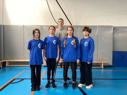 Девочки из школьного спортивного клуба «Крылья победы» приняли участие в соревнованиях по настольному теннису