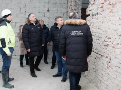 Глава округа Кашира Михаил Шувалов проверил, как ведется капитальный ремонт школы