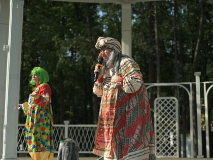 В воскресенском парке прошло театрализованное представление для юных жителей
