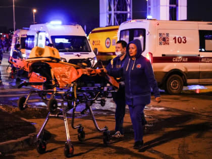 Первая бригада скорой помощи приехала к «Крокусу» через четыре минуты после вызова