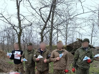 Талдомчане продолжают плести маскировочные сети для бойцов СВО