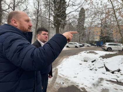 Партийцы проявили инициативу по расширению парковки