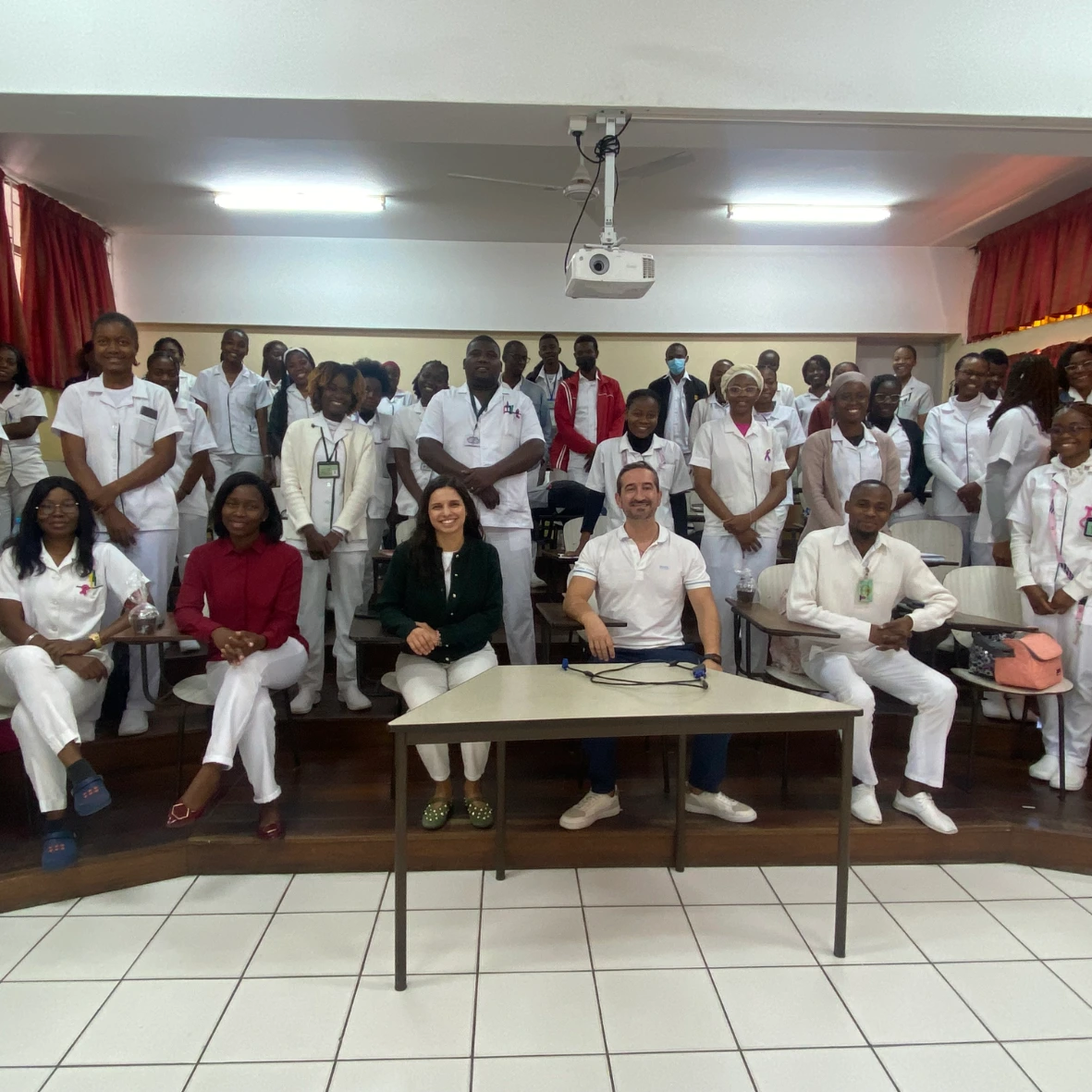 Dr. André Dourado em colaboração internacional: Hospital Maputo, Moçambique