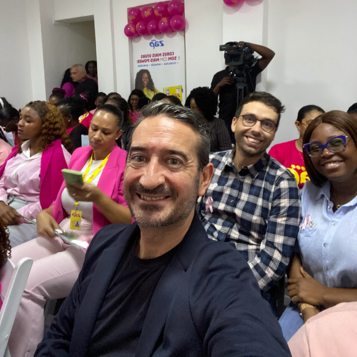 Dr. André Dourado em colaboração internacional: TV Cabo, Maputo