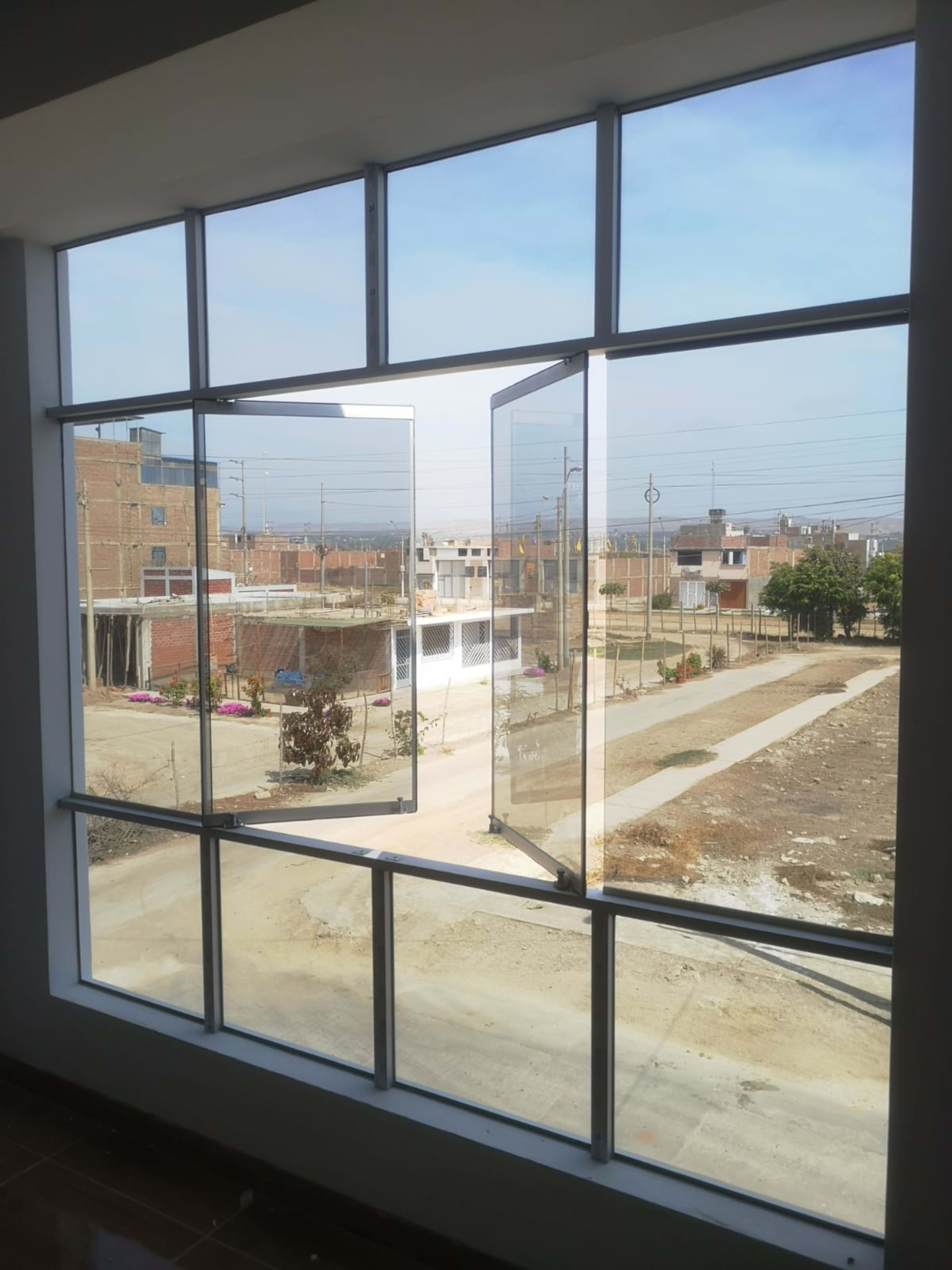 Ventana Sistema Nova de diseño panorámico