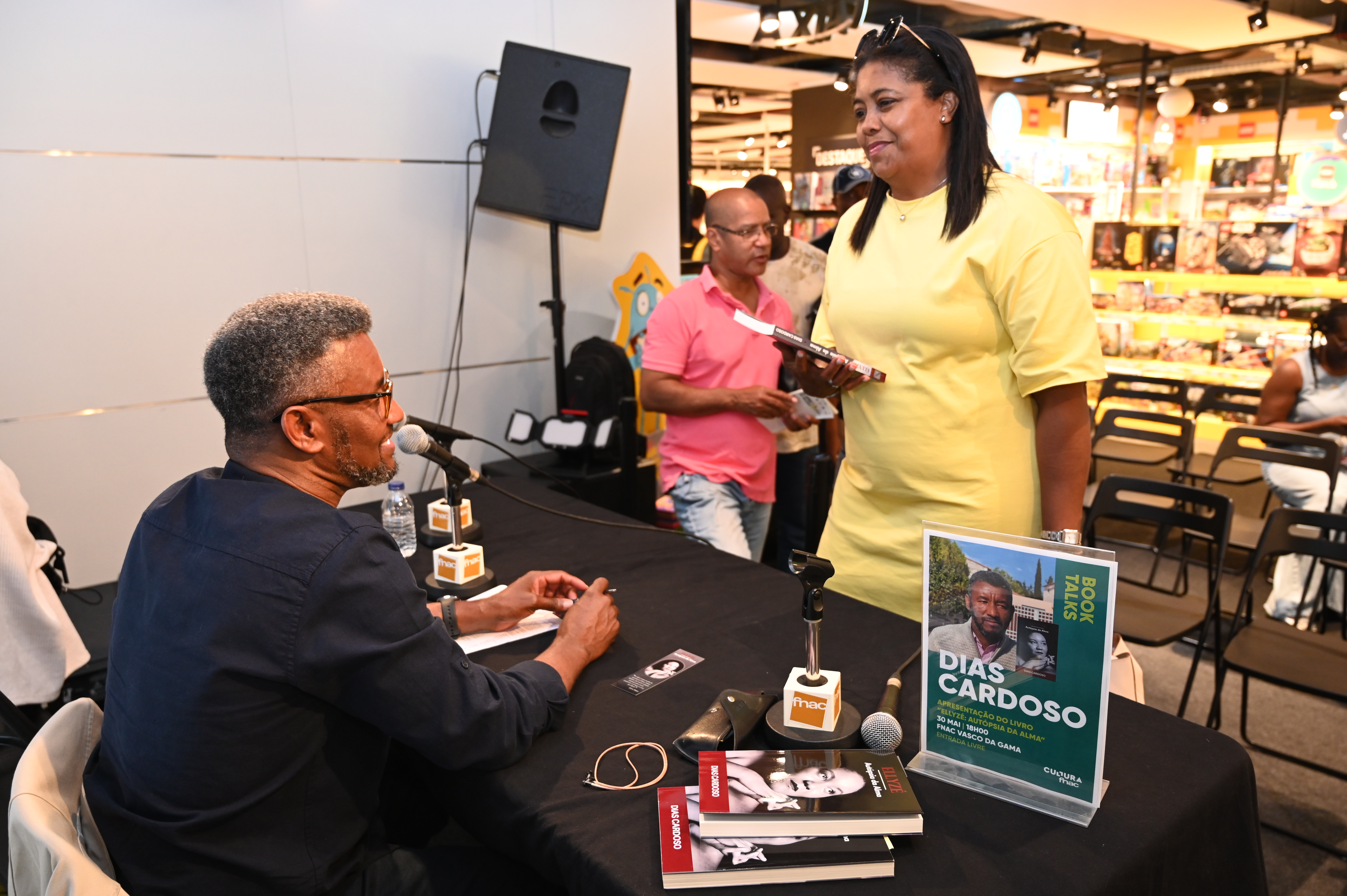 Sessão de autógrafos