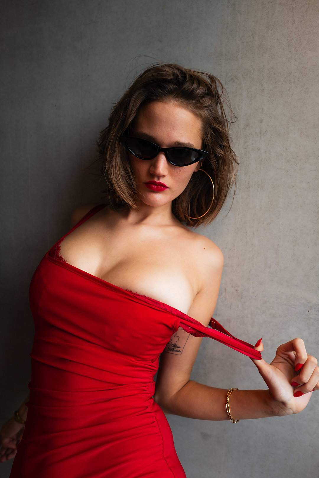 Rouge Signal - Marie - Portrait Photography Hamburg by Leon Blakk - Shot 7