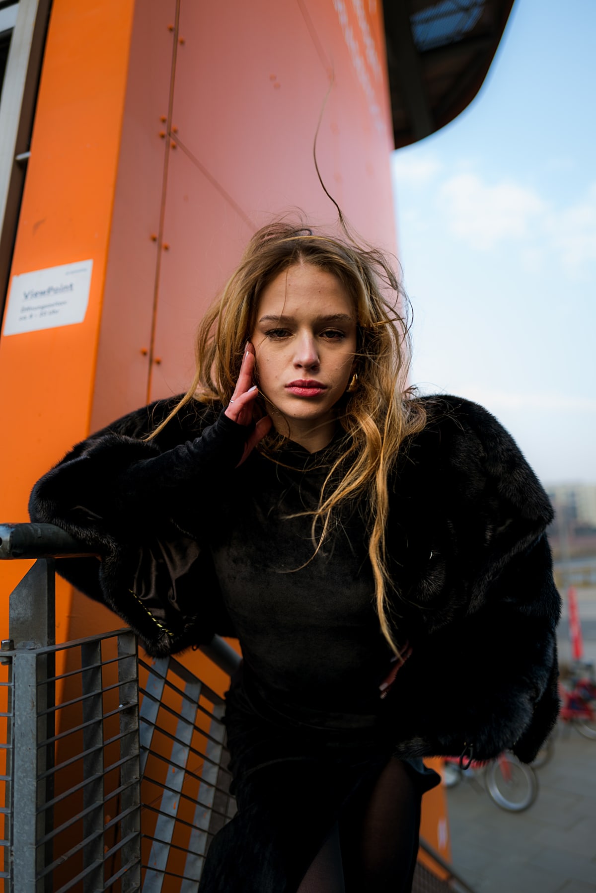 Quiet Elegance - Anja - Portrait Photography Hamburg by Leon Blakk - Shot 5