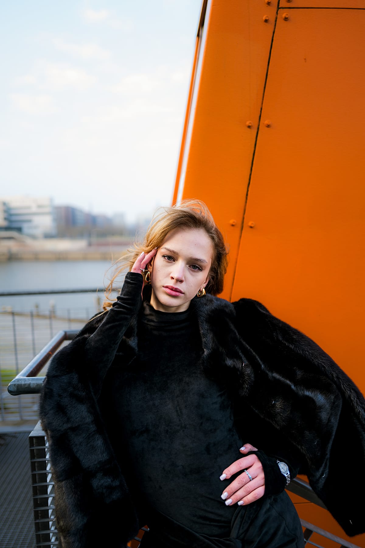 Quiet Elegance - Anja - Portrait Photography Hamburg by Leon Blakk - Shot 2