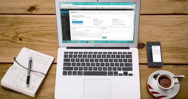 Sitio web institucional o página de destino: ¿cuál usar para vender más?