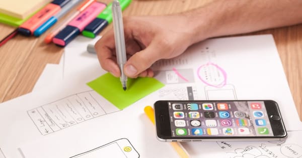 UX vs UI: la diferencia que decide la conversión de tu sitio web
