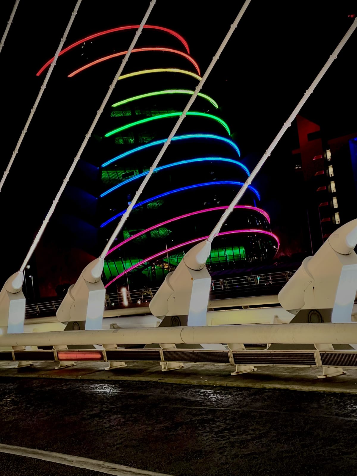 Dublin — Pont Arc-en-Ciel