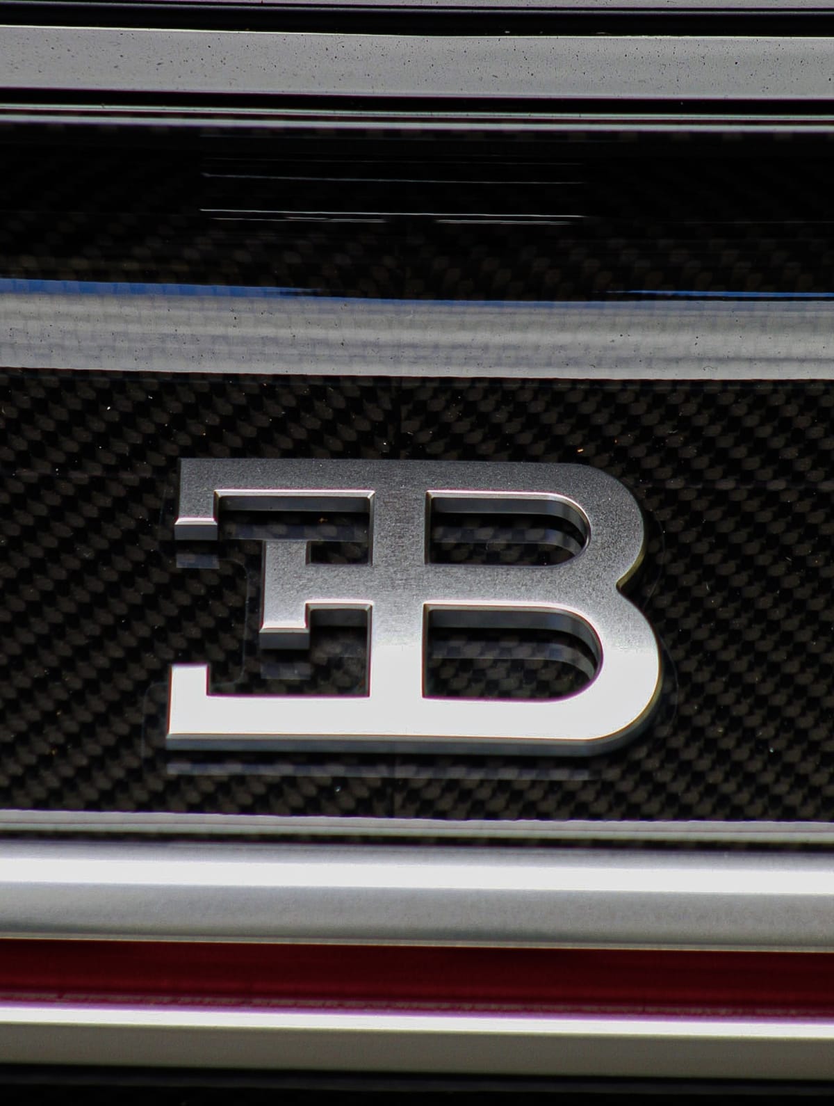 Bugatti — Carbon