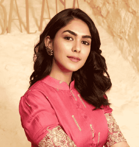 mrunal thakur