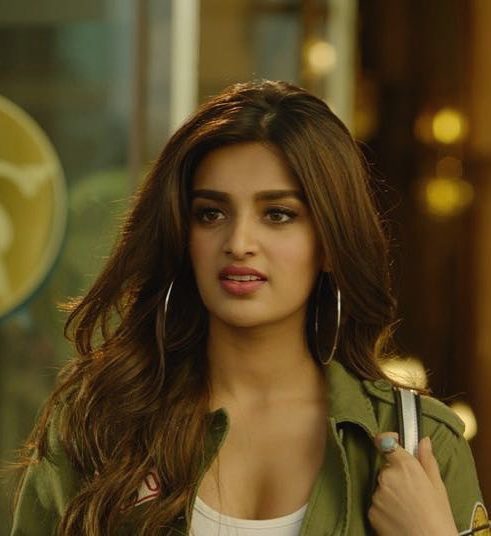 nidhhi agerwal