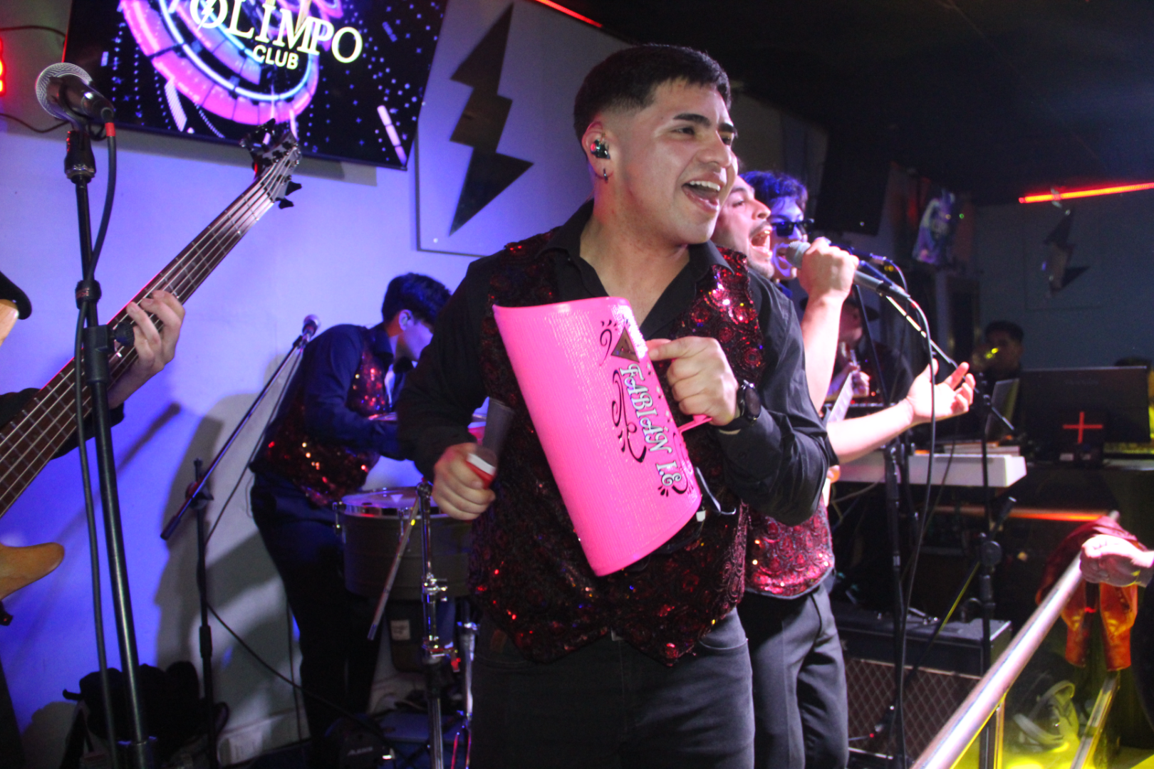 TEMUCO 2026 - SHOW EN VIVO - OLIMPO CLUB - Foto de presentación en vivo