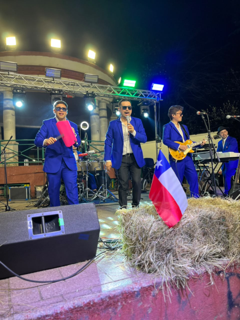 VICTORIA 2026 - SHOW 17 SEPT 2026 - Foto de presentación en vivo