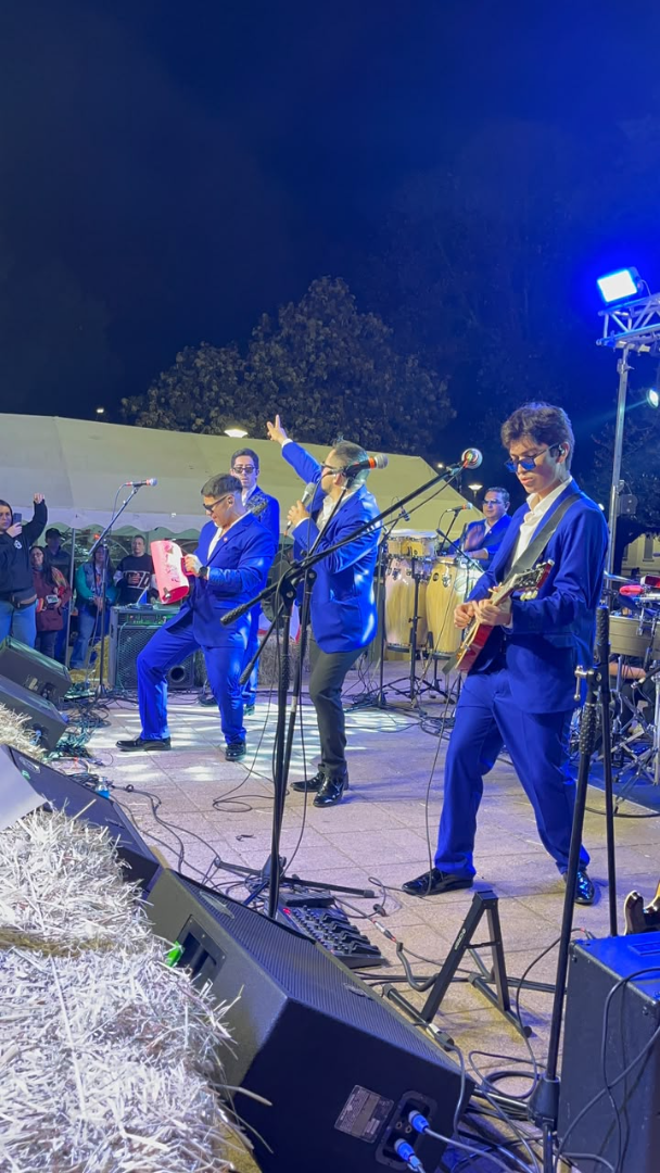 VICTORIA 2026 - SHOW 17 SEPT 2026 - Foto de presentación en vivo