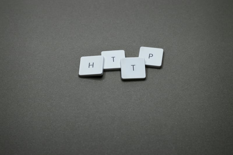 Comparison chart of HTTP 1 vs HTTP 2 vs HTTP 3 protocols showing latency and multiplexing improvements